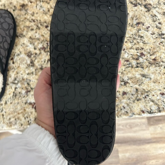 Brand New Mens Coach Slippers Size 8 - Picture 3 of 6